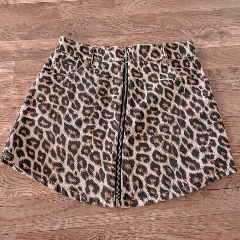 ✰FOREVER 21 CHEETAH SKIRT ✰